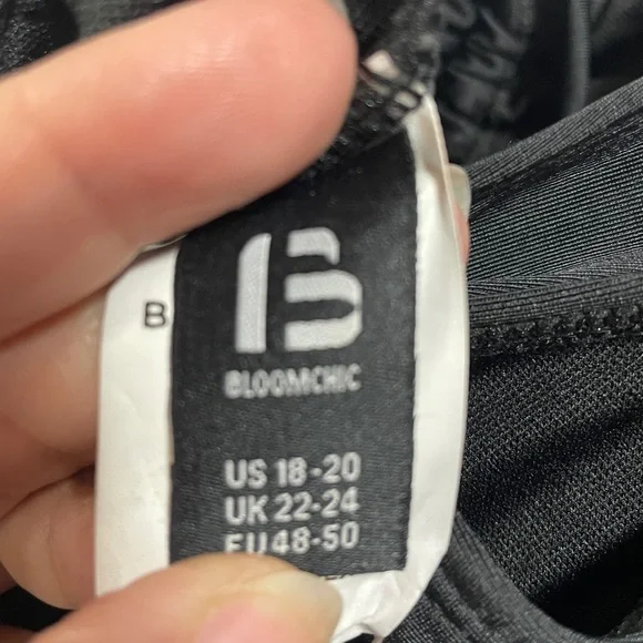 BloomChic Black Swim Dress with Tropical Accents 18/20 - Picture 9 of 13